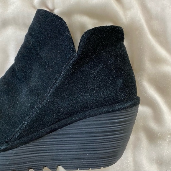 Fly London Yip suede wedge bootie in Diesel Oil Suede black 39 - Picture 9 of 16